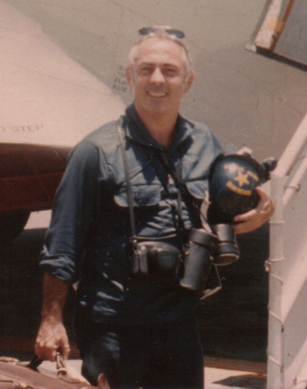 Consul General Francis Terry McNamara in May, 1975 boarding a Navy aircraft at Subic Naval Base after evacuating from Can Tho. By Sciacchitano - Own work, CC BY-SA 3.0, https://commons.wikimedia.org/w/index.php?curid=7248178